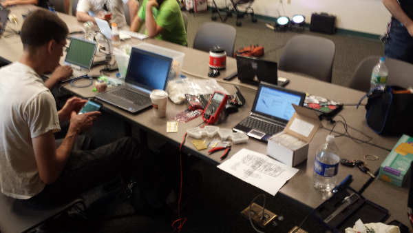 Image for At the LUG, 10 minutes in and it starts to look like a Hackspace.